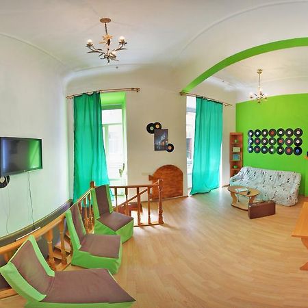 Chemodan Hostel Odessa Exterior foto