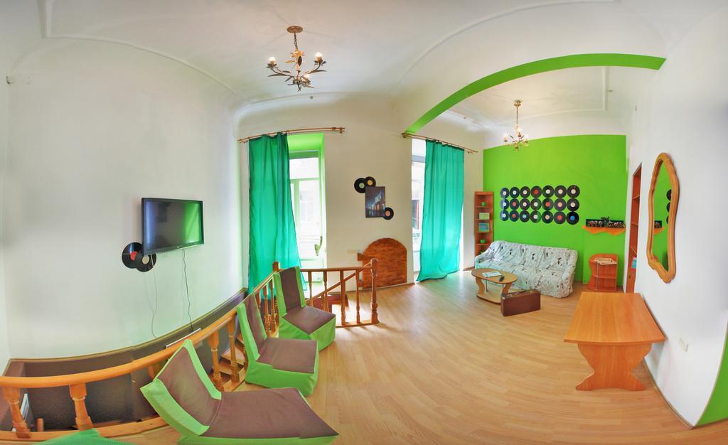 Chemodan Hostel Odessa Exterior foto