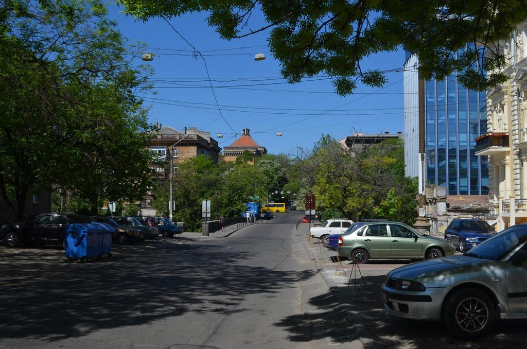 Chemodan Hostel Odessa Exterior foto