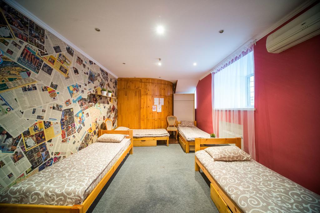 Chemodan Hostel Odessa Exterior foto